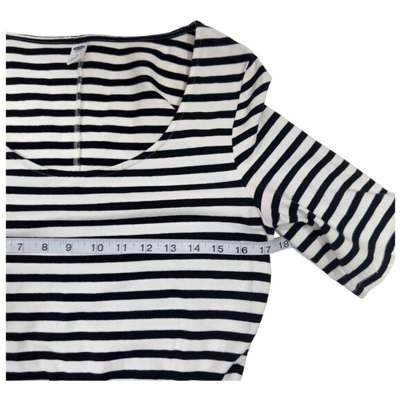 Old Navy Dress Women Size Medium Black Striped Fit & Flare Knee Length Stretchy - Picture 5 of 15